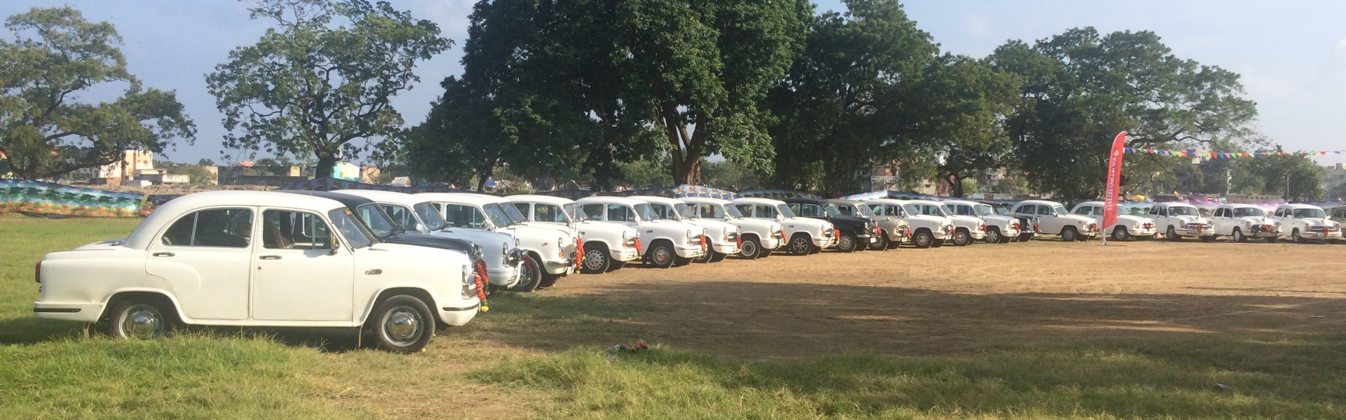 Dumball – The original fancy dress festival on wheels